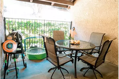 9759 Via Roma, Burbank, CA 91504 - Photo 12
