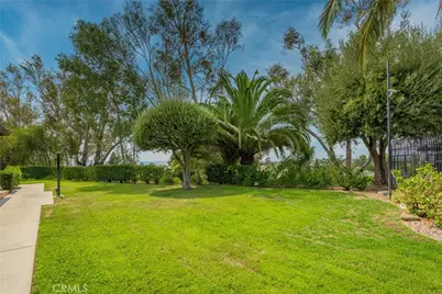 9759 Via Roma, Burbank, CA 91504 - Photo 38