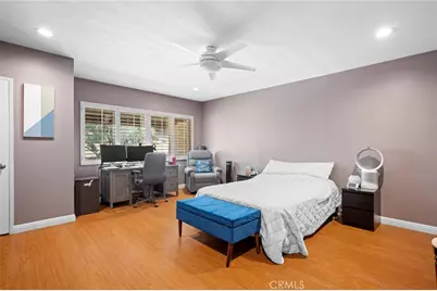 9759 Via Roma, Burbank, CA 91504 - Photo 12