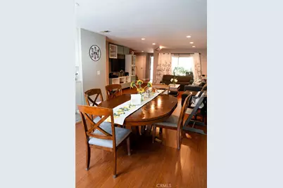 9759 Via Roma, Burbank, CA 91504 - Photo 4