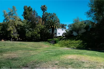 9759 Via Roma, Burbank, CA 91504 - Photo 28