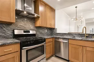 10470 Riverside, Toluca Lake, CA 91602 - Photo 10
