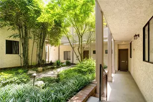 10470 Riverside, Toluca Lake, CA 91602 - Photo 26