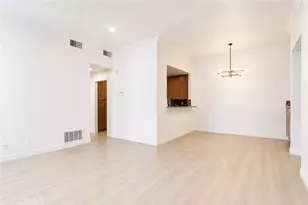 10470 Riverside, Toluca Lake, CA 91602 - Photo 8