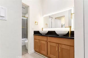10470 Riverside, Toluca Lake, CA 91602 - Photo 16