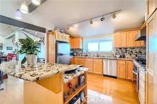 21651 Yucatan Ave, Woodland Hills, CA 91364 - Photo 14