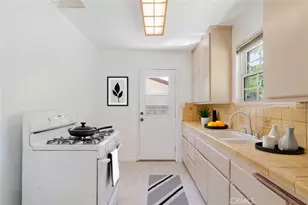 2477 Richelieu Ave, Los Angeles, CA 90032 - Photo 18