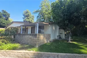 19364 Ave Of The Oaks, Newhall, CA 91321 - Photo 2