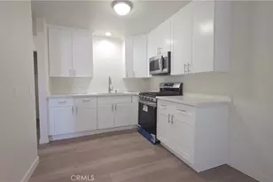 19364 Ave Of The Oaks, Newhall, CA 91321 - Photo 8