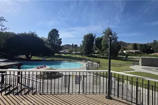 19364 Ave Of The Oaks, Newhall, CA 91321 - Photo 20