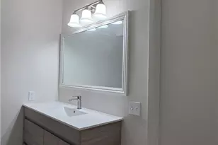 19364 Ave Of The Oaks, Newhall, CA 91321 - Photo 16