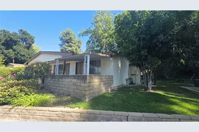 19364 Avenue Of The Oaks, Newhall, CA 91321 - Photo 2
