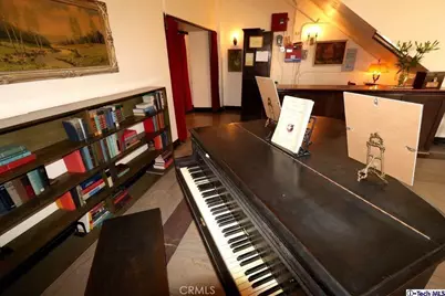 2121 James M Wood Boulevard #221, Los Angeles, CA 90006 - Photo 18