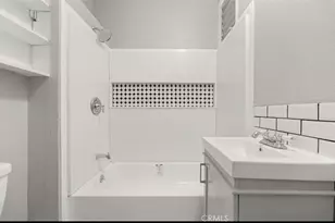 2121 James M Wood Blvd, Los Angeles, CA 90006 - Photo 10