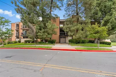 1745 Holly #302, Glendale, CA 91206 - Photo 2