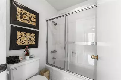 1745 Holly #302, Glendale, CA 91206 - Photo 28
