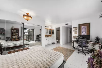 1745 Holly #302, Glendale, CA 91206 - Photo 26