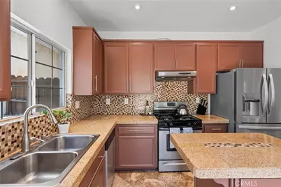 20230 Keswick #3, Winnetka, CA 91306 - Photo 4