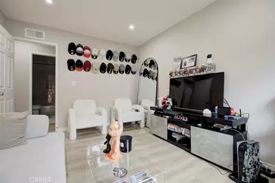 13808 Shablow Avenue, Sylmar, CA 91342 - Photo 32