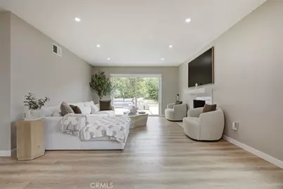 13808 Shablow Avenue, Sylmar, CA 91342 - Photo 12