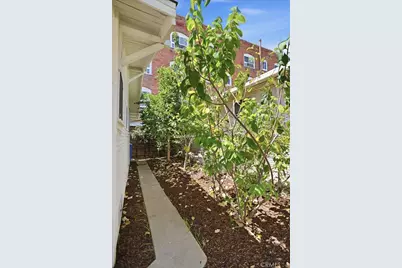1257 1257 1/2 N New Hampshire, Los Angeles, CA 90029 - Photo 16