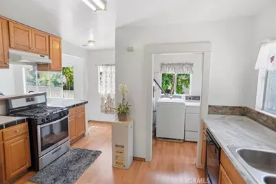 1257 1257 1/2 N New Hampshire, Los Angeles, CA 90029 - Photo 8