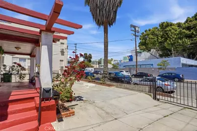 1257 1257 1/2 N New Hampshire, Los Angeles, CA 90029 - Photo 2