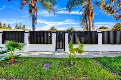 15644 San Fernando Mission, Granada Hills, CA 91344 - Photo 2
