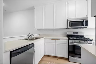 11038 Camarillo Street #13, North Hollywood, CA 91602 - Photo 12