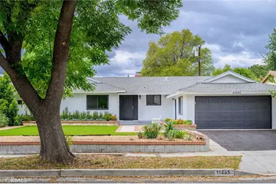 11555 Collett, Granada Hills, CA 91344 - Photo 36