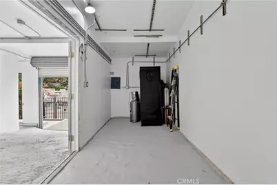9939 Commerce Avenue, Tujunga, CA 91042 - Photo 10