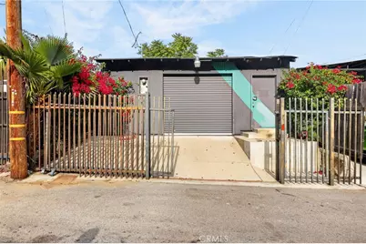 9939 Commerce Avenue, Tujunga, CA 91042 - Photo 2