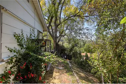 9940 Sunland Boulevard, Shadow Hills, CA 91040 - Photo 12