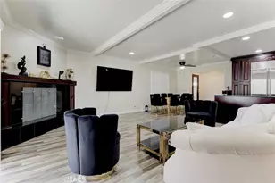 8227 Grenoble, Sunland, CA 91040 - Photo 18
