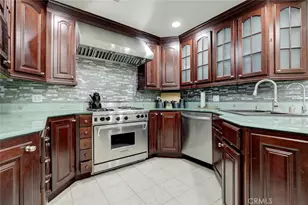 8227 Grenoble, Sunland, CA 91040 - Photo 14