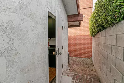 208 S Louise Street, Glendale, CA 91205 - Photo 32