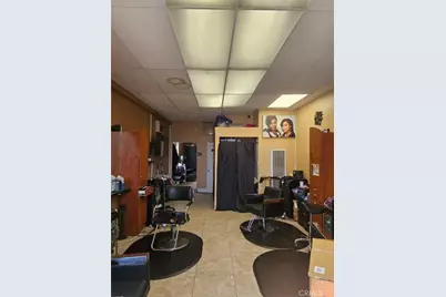 7427 Crenshaw Boulevard, Los Angeles, CA 90043 - Photo 2