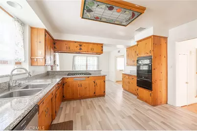15439 Hart Street, Van Nuys, CA 91406 - Photo 22