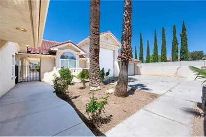 43639 Tomahawk Place, Quartz Hill, CA 93536 - Photo 2