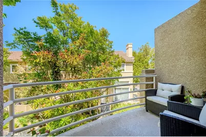 25703 Holiday Circle #C, Stevenson Ranch, CA 91381 - Photo 12