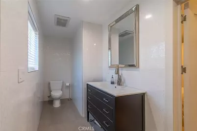902 E Walnut Avenue, Burbank, CA 91501 - Photo 12