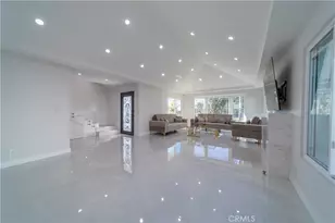 902 E Walnut Ave, Burbank, CA 91501 - Photo 2