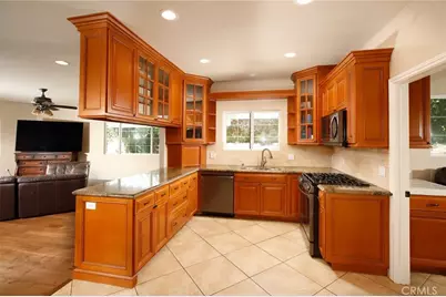1595 E Avenida De Las Flores, Thousand Oaks, CA 91362 - Photo 8