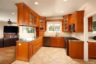 1595 E Avenida De Las Flores, Thousand Oaks, CA 91362 - Photo 8