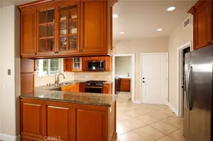 1595 E Avenida De Las Flores, Thousand Oaks, CA 91362 - Photo 10