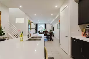 14104 W Monroe Pl, Van Nuys, CA 91405 - Photo 24
