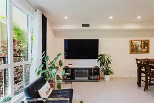 14104 W Monroe Pl, Van Nuys, CA 91405 - Photo 36