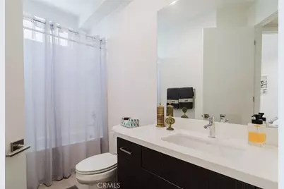 14104 W Monroe Place, Van Nuys, CA 91405 - Photo 22