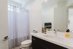 14104 W Monroe Pl, Van Nuys, CA 91405 - Photo 22