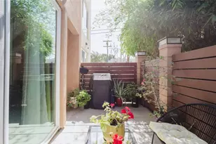 14104 W Monroe Pl, Van Nuys, CA 91405 - Photo 14